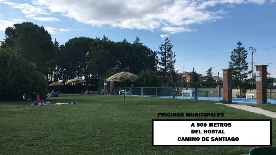 Hotel APARTAMENTO Pensión La Vía Láctea Frómista Exterior foto